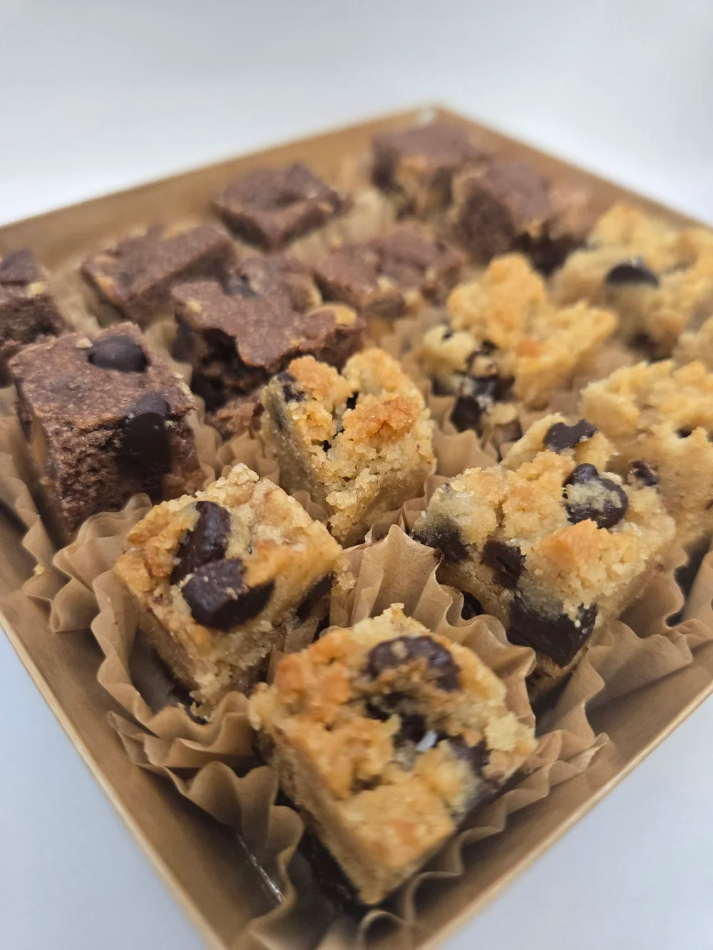 Mini Blonkie/Brookie 16 Piece Box